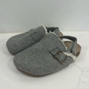 Little Girl Clog Shoes